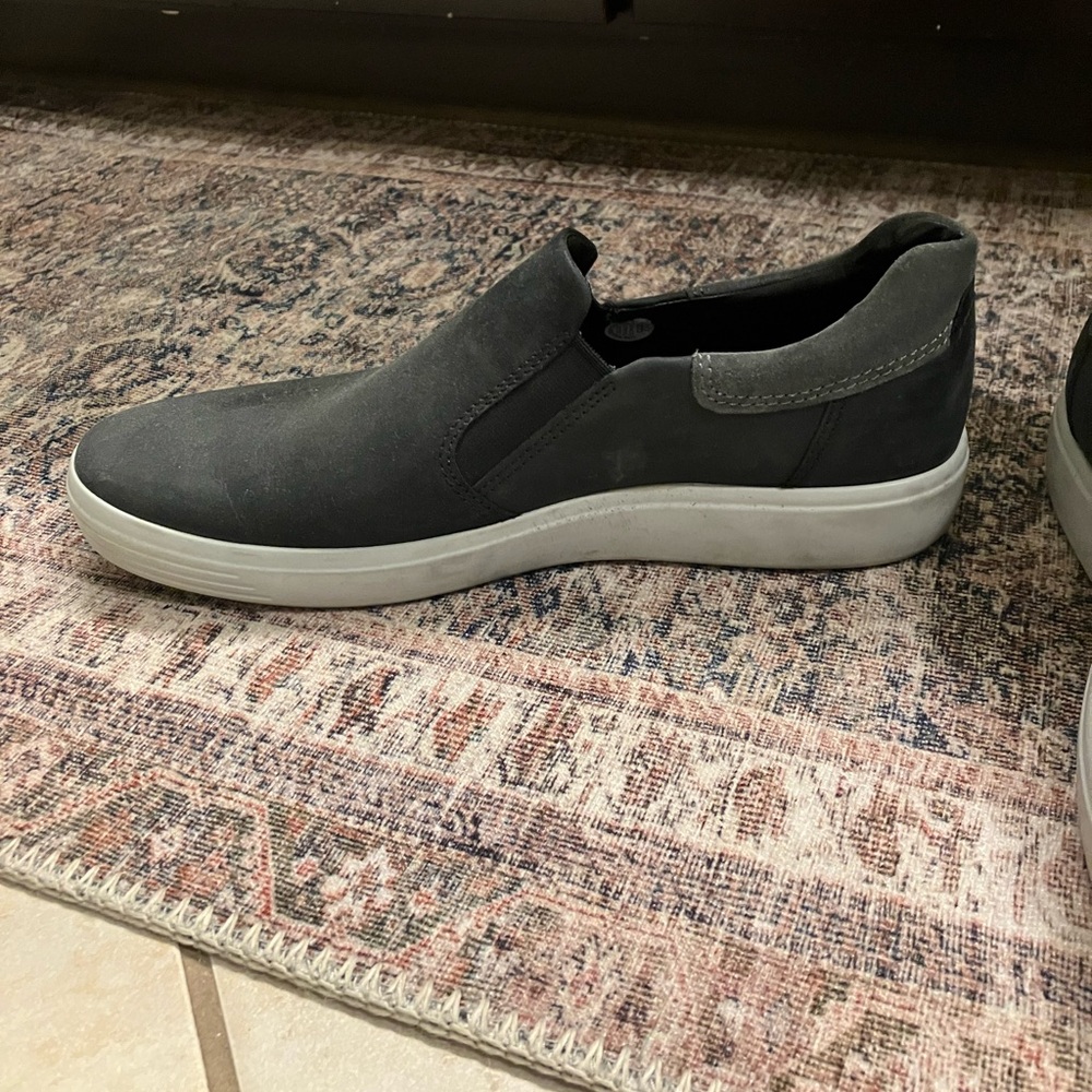 Ecco men’s slip on shoes, size 44 (10)
